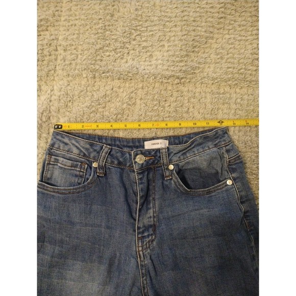Forever 21 cropped freyed hem size 26 cropped jeans - Picture 5 of 9